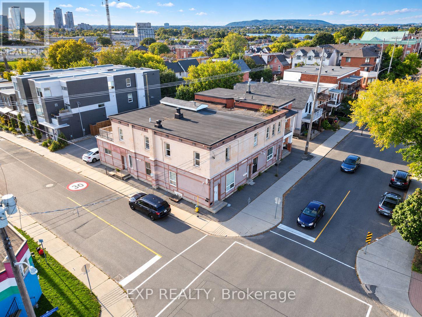 202 ROCHESTER STREET - 1