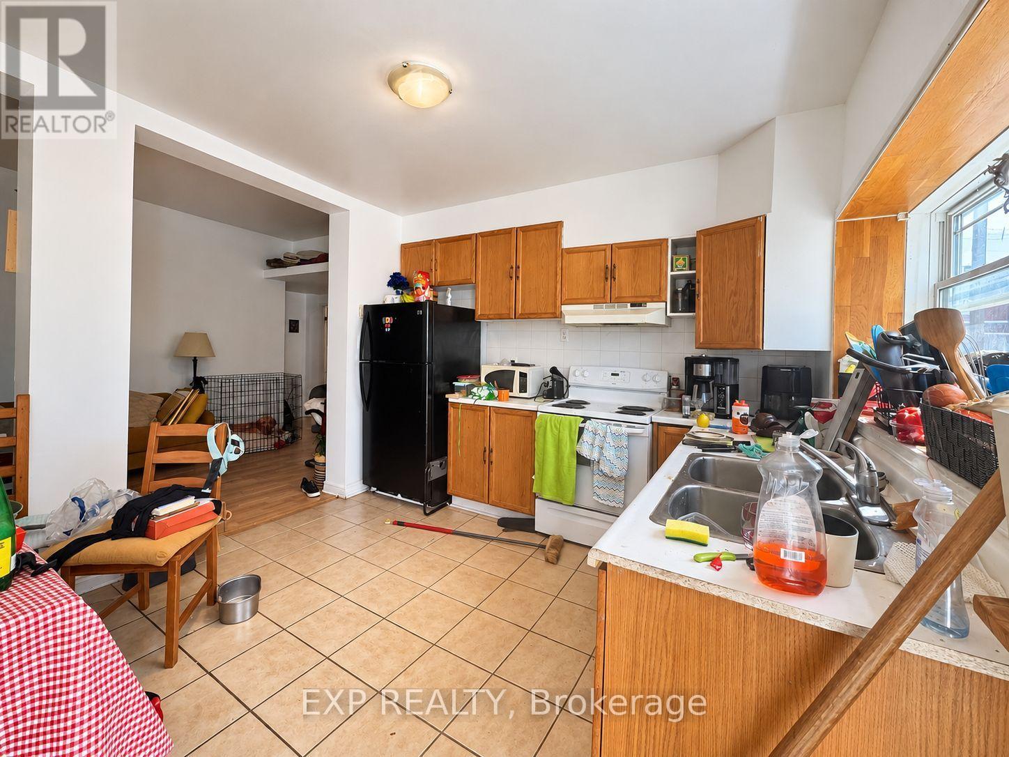 202 ROCHESTER STREET - 5