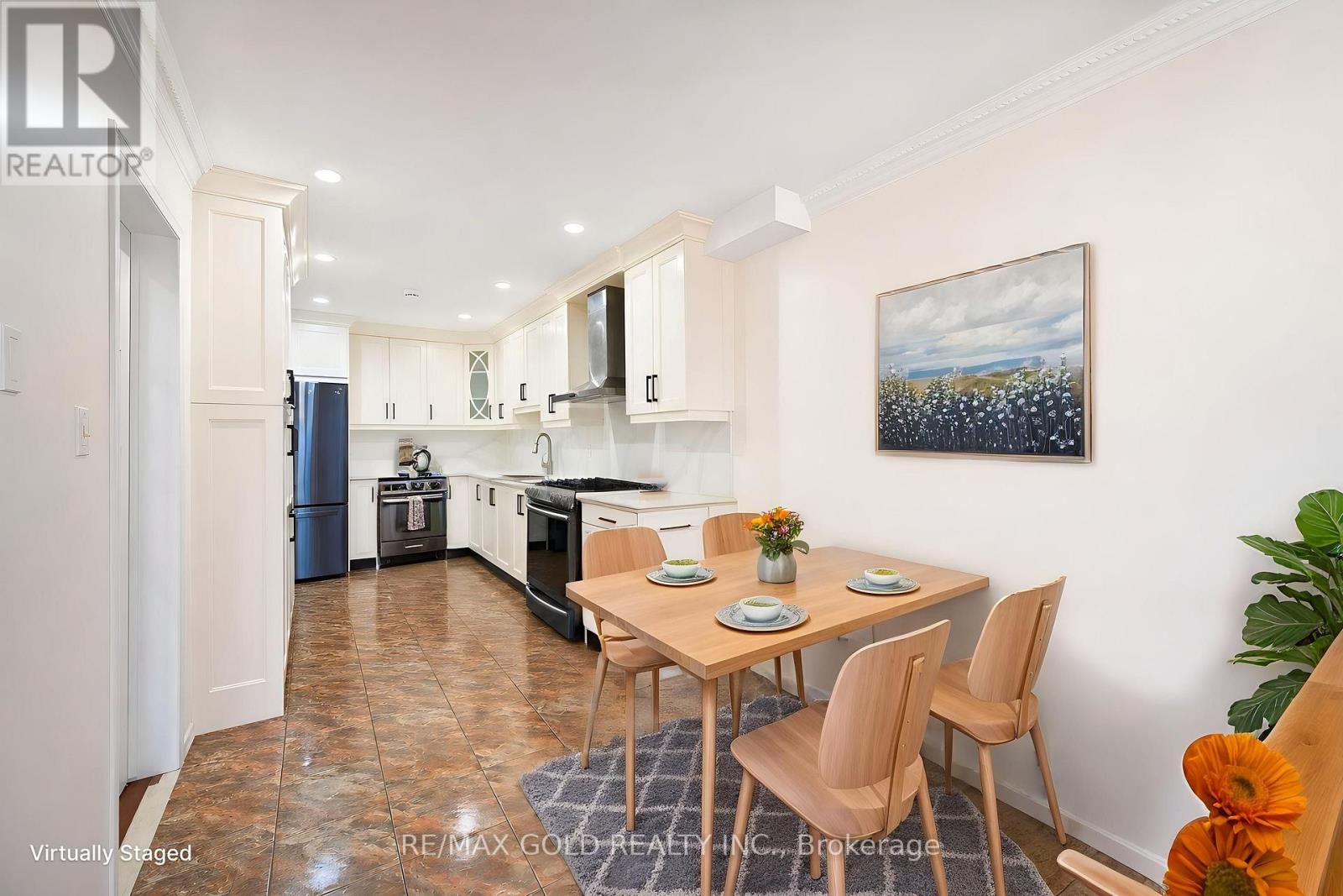 15 AMAZON COURT - 12