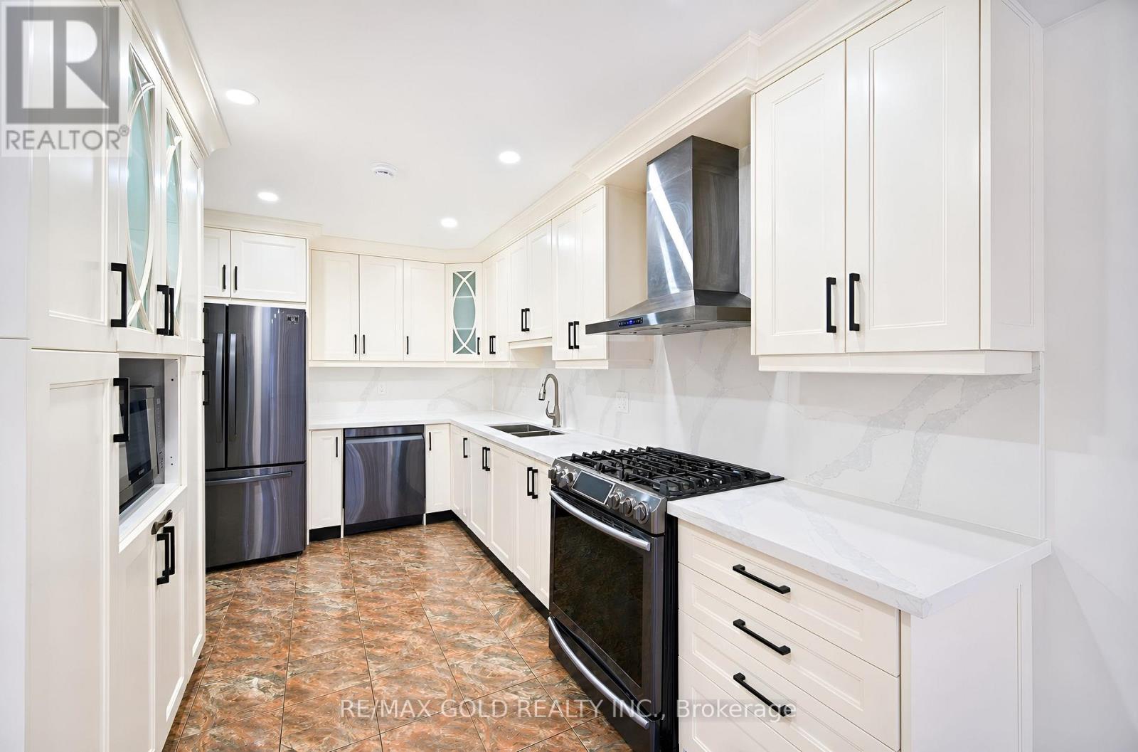 15 AMAZON COURT - Image 16