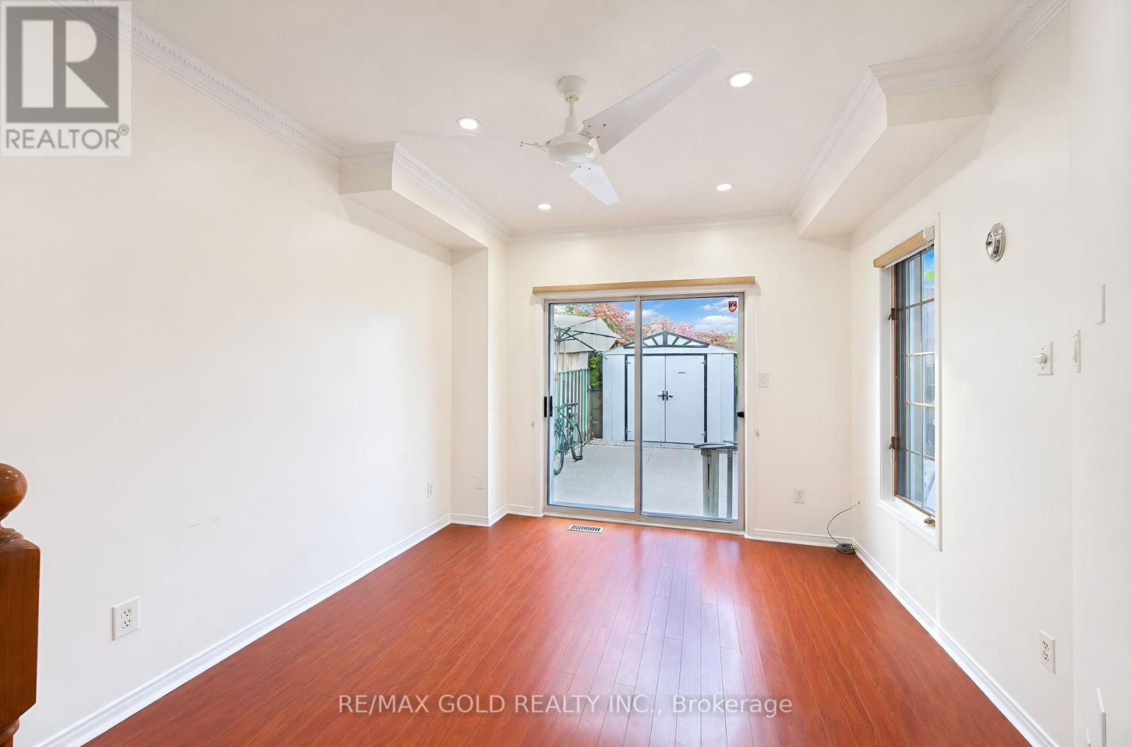 15 AMAZON COURT - 20