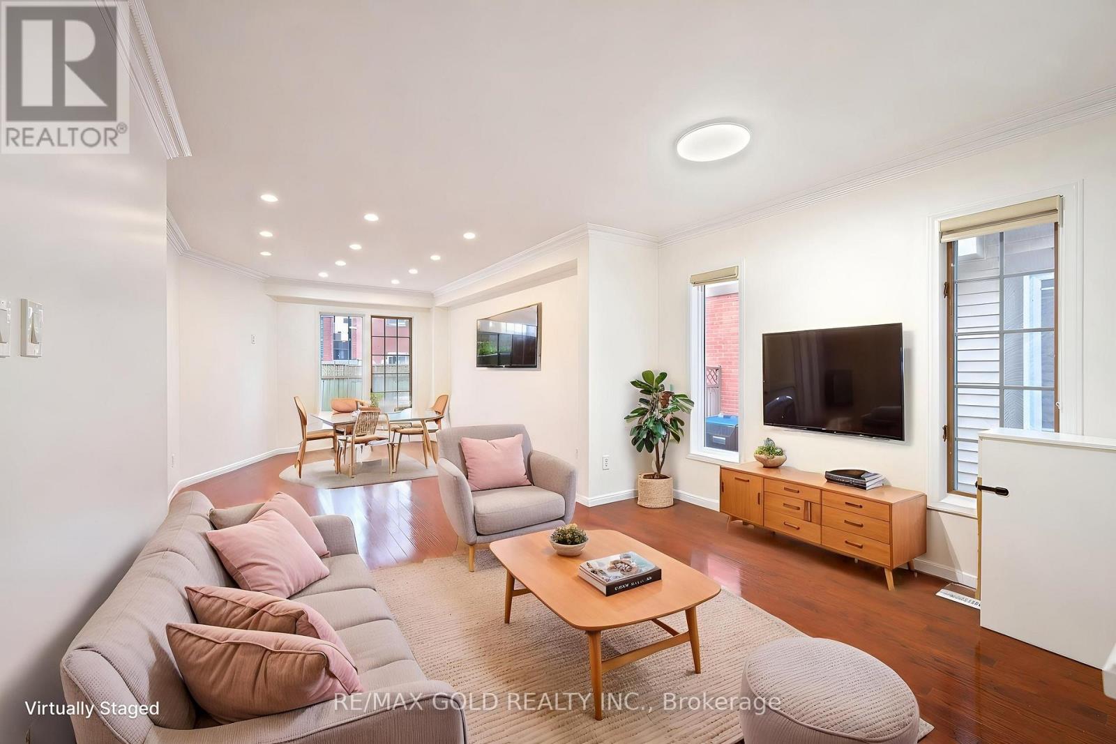 15 AMAZON COURT - 7