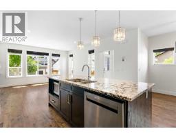 615 50 Avenue SW - photo 10