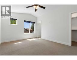615 50 Avenue SW - photo 14