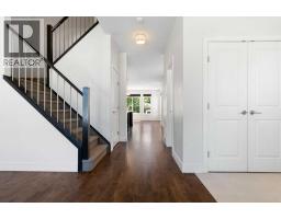 615 50 Avenue SW - photo 8
