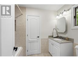 Sunroom - 25 Riverside Drive, Kingston), ON K7L4V1 Photo 27