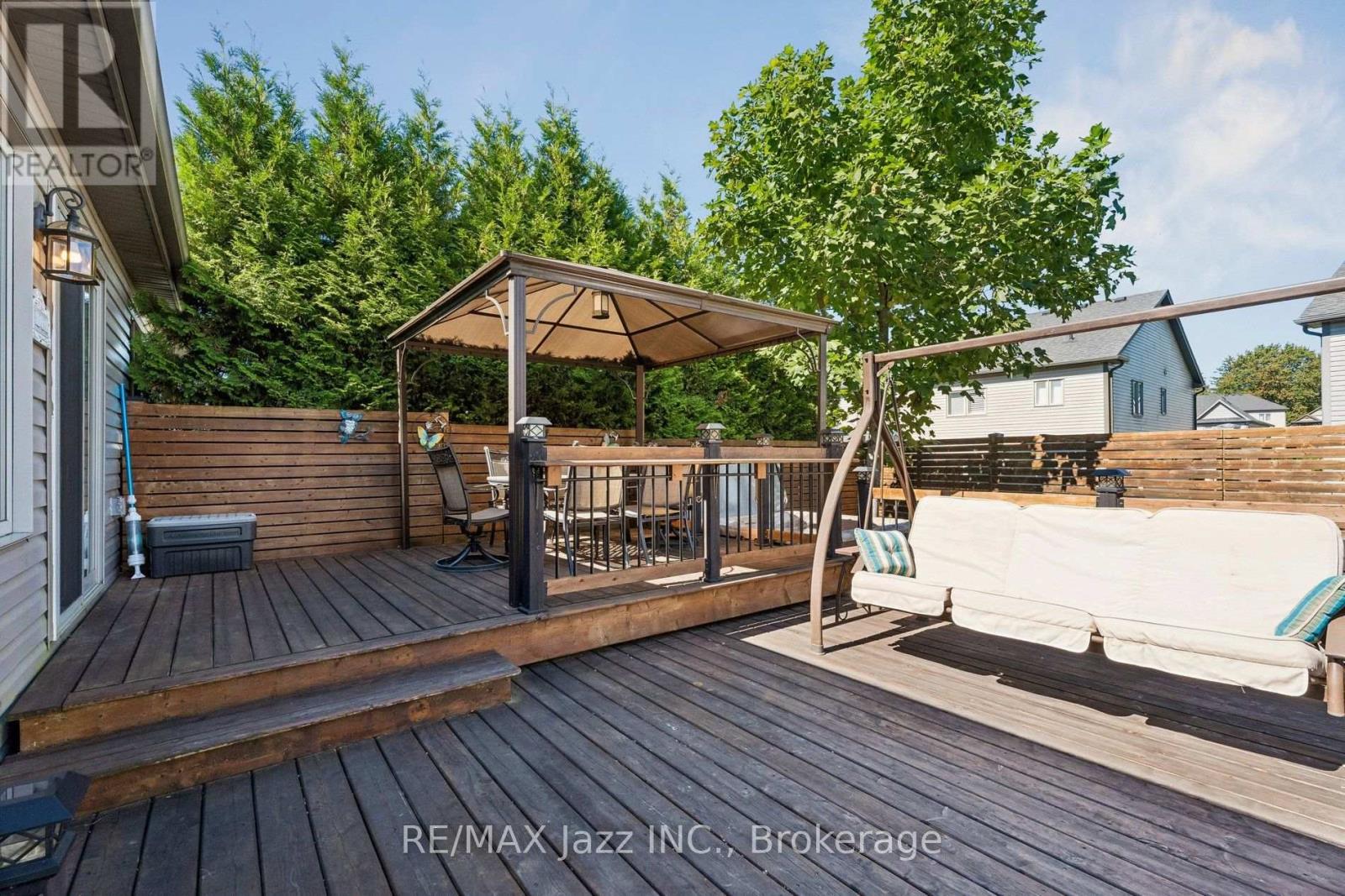 9 TRILLIUM WAY - 39