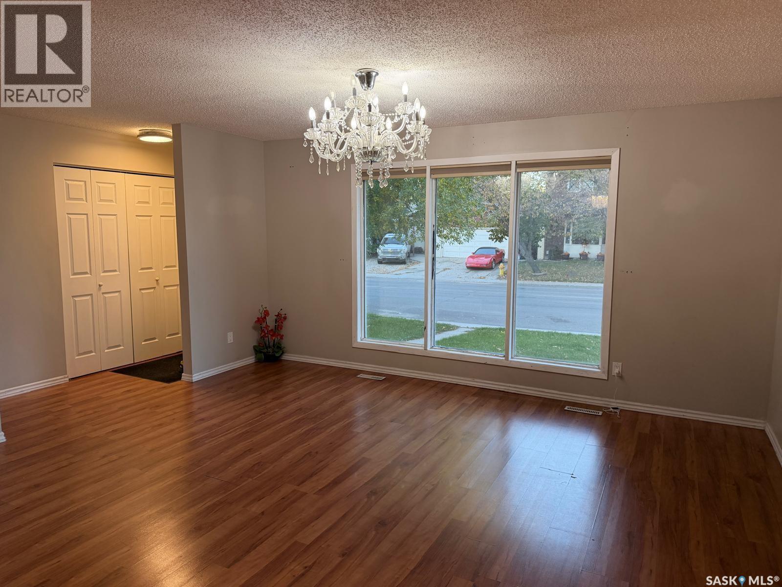 455 Kingsmere BOULEVARD - Image 3