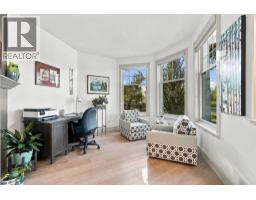 Kitchen - 1, 1450 Memorial Drive Nw, Calgary, AB T2N3E5 Photo 7