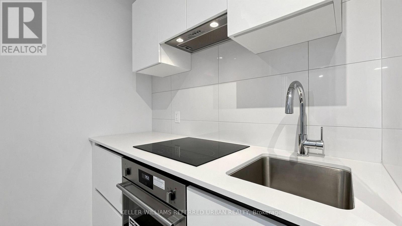 #2403 238 SIMCOE STREET - 11