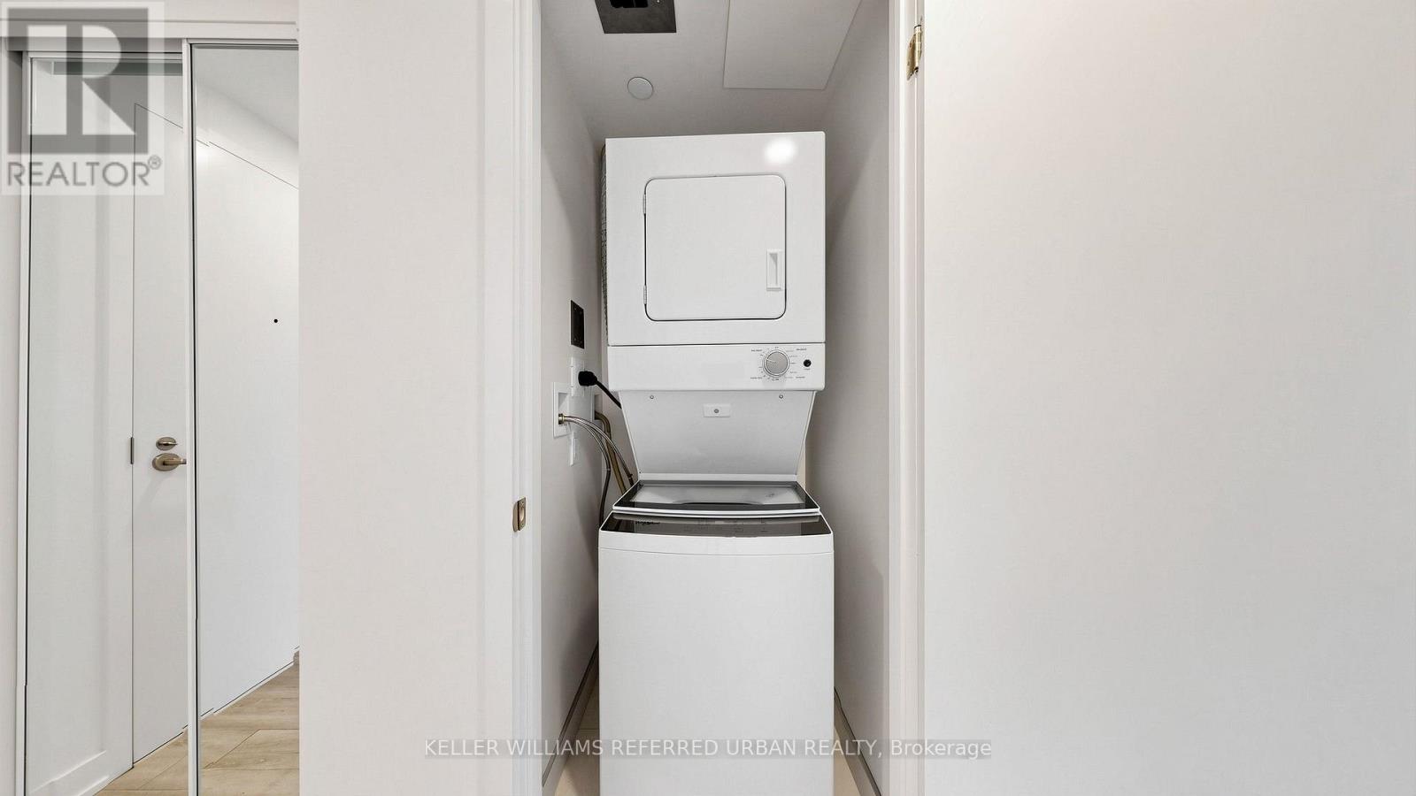 #2403 238 SIMCOE STREET - 16