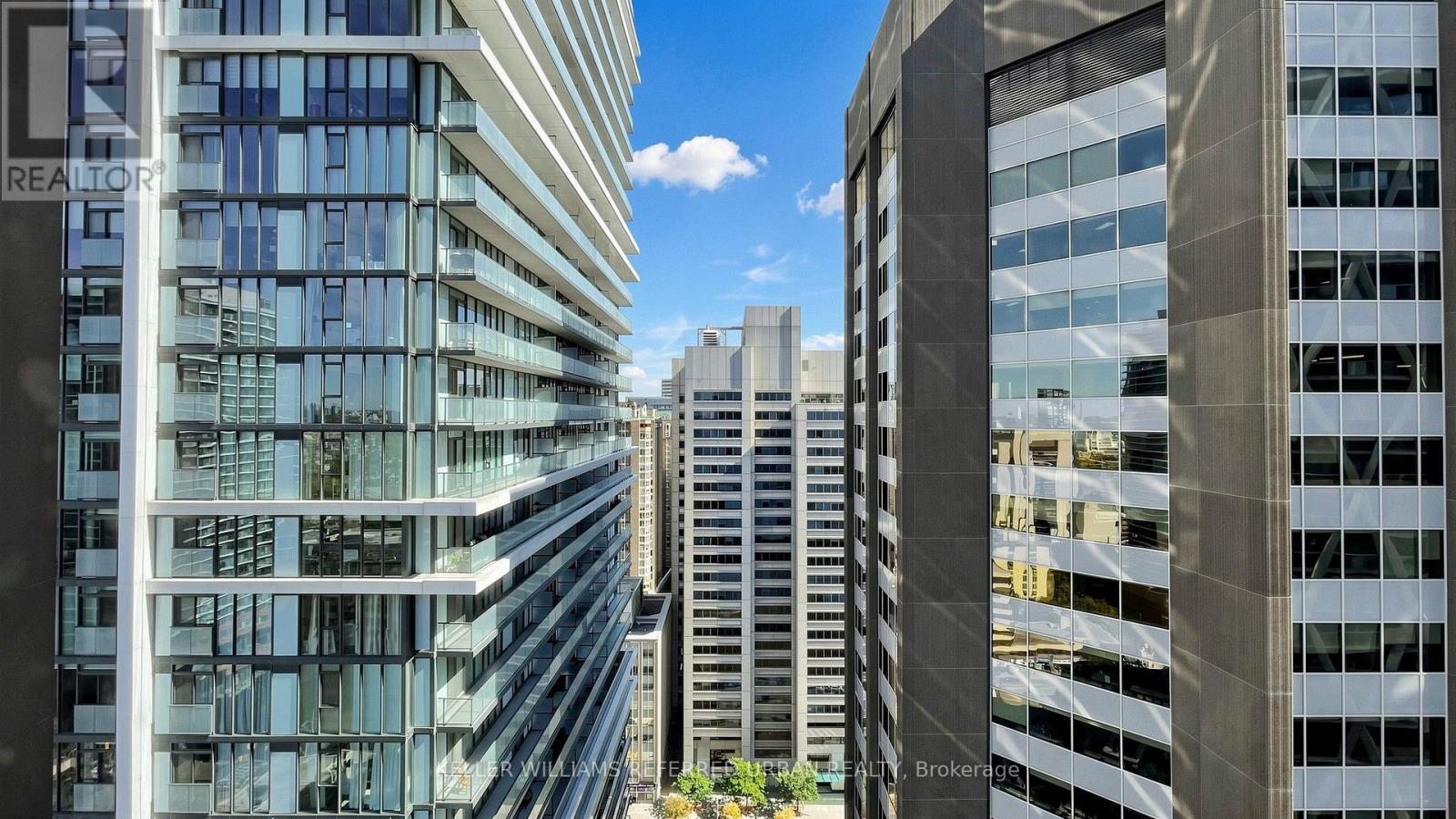 #2403 238 SIMCOE STREET - 18