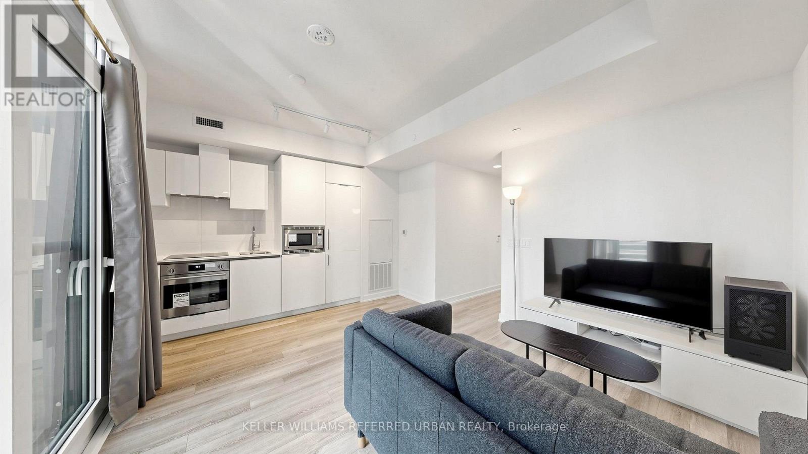 #2403 238 SIMCOE STREET - 6