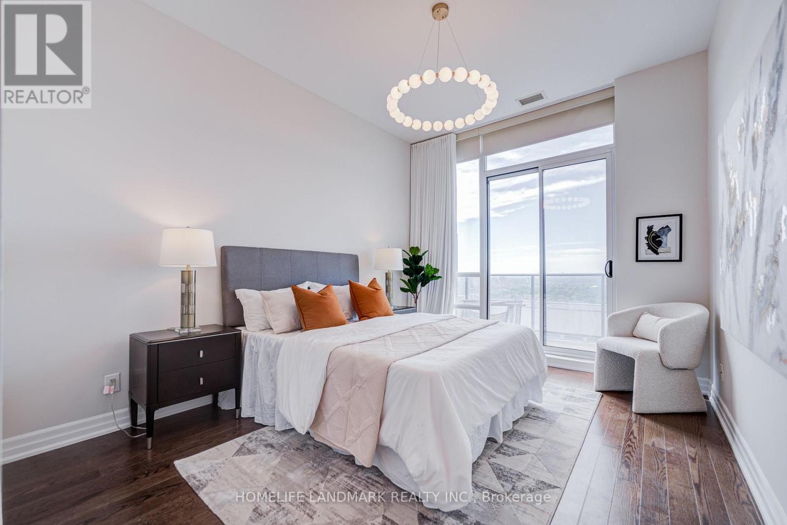 #2302 500 ST CLAIR AVENUE W - 16