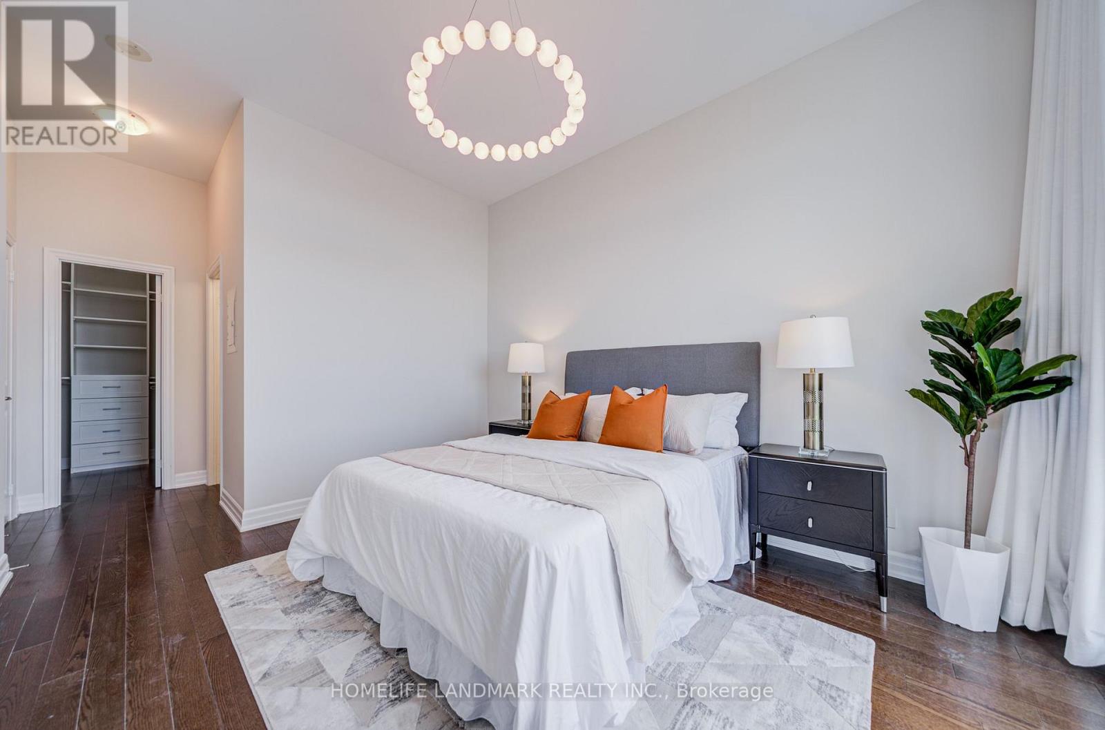 #2302 500 ST CLAIR AVENUE W - 17