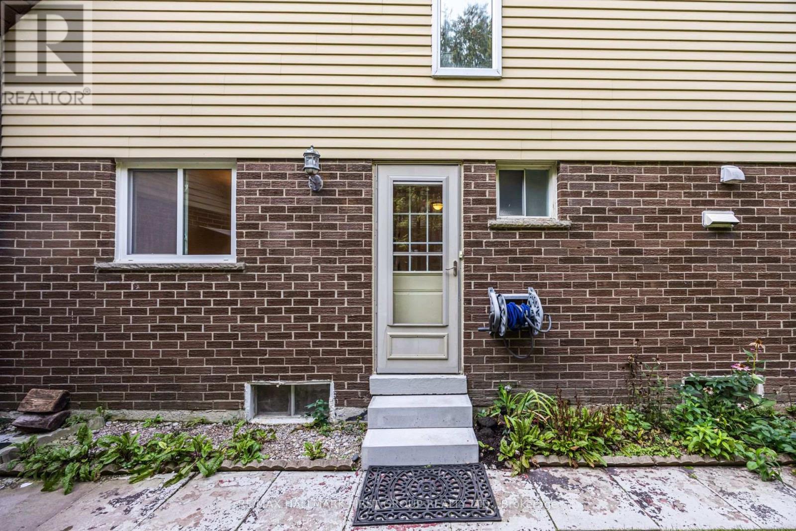 33 ANSTEAD CRESCENT - Image 33