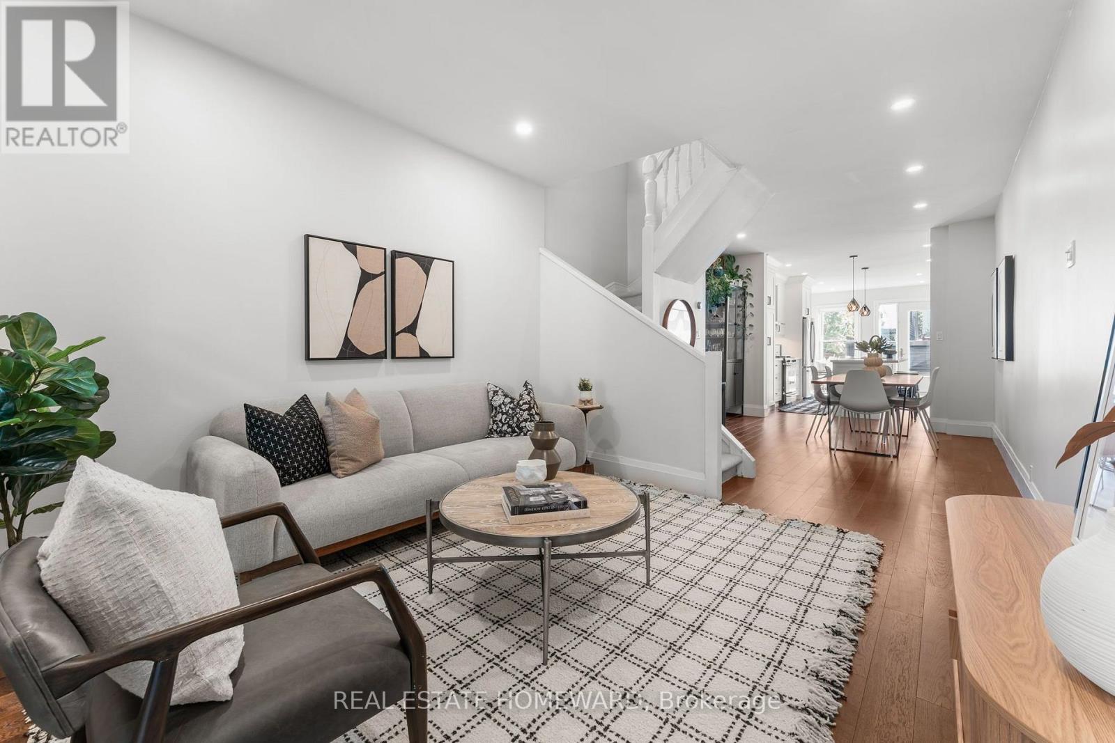 43 CAROLINE AVENUE - 8
