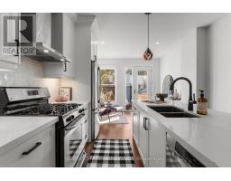 43 Caroline Avenue, Toronto, ON M4M2X6 Photo 6