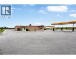 274 County Rd 42, Lakeshore, ON N8N2L9 Photo 8