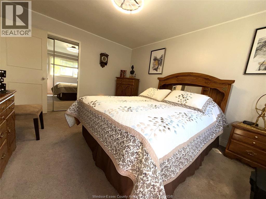33 BENNIE AVENUE - 19