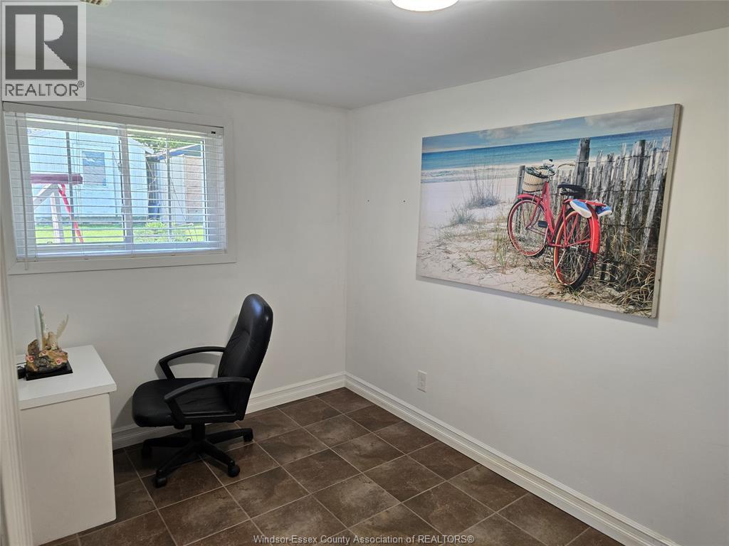 33 BENNIE AVENUE - Image 25
