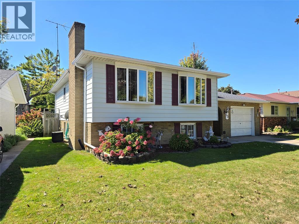 33 BENNIE, Leamington, Ontario, N8H4M2, Leamington, Ontario — photo 3 of 5