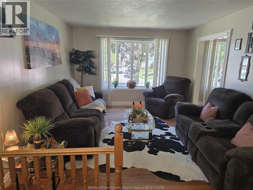 33 BENNIE AVENUE - 5