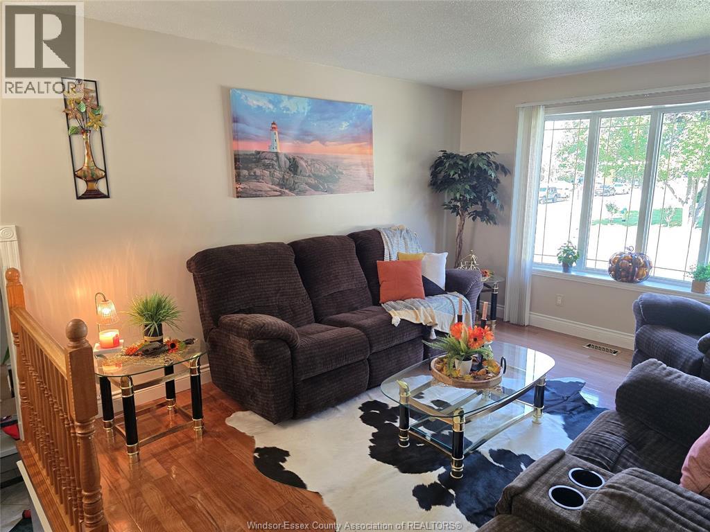 33 BENNIE AVENUE - 6