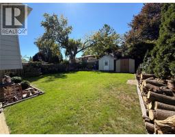 33 Bennie, Leamington, ON N8H4M2 Photo 31