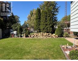 33 Bennie, Leamington, ON N8H4M2 Photo 32