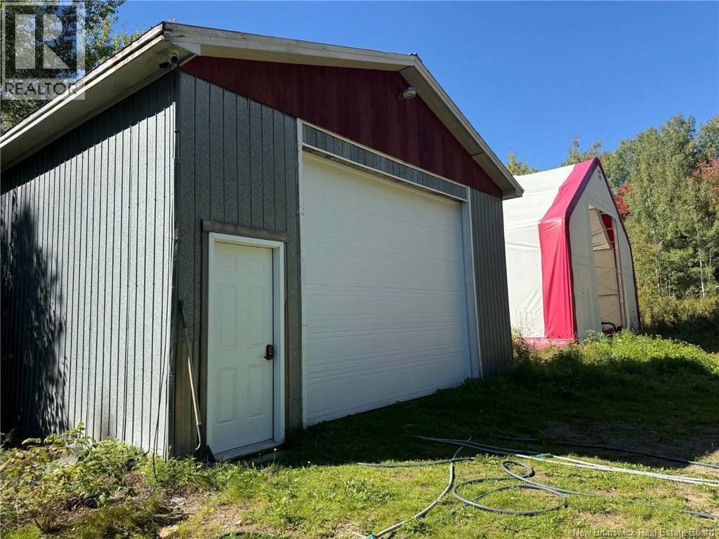 15 McKinnon Road - 27