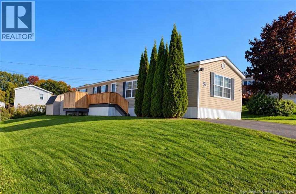 52 Sherrys Lane, Fredericton, New Brunswick, E3C1C8, Fredericton, New Brunswick — photo 2 of 5