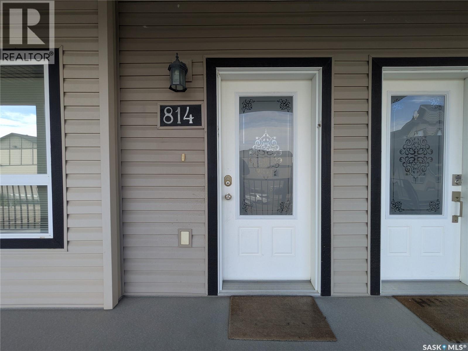 #814 3802 DEWDNEY AVENUE E - 39