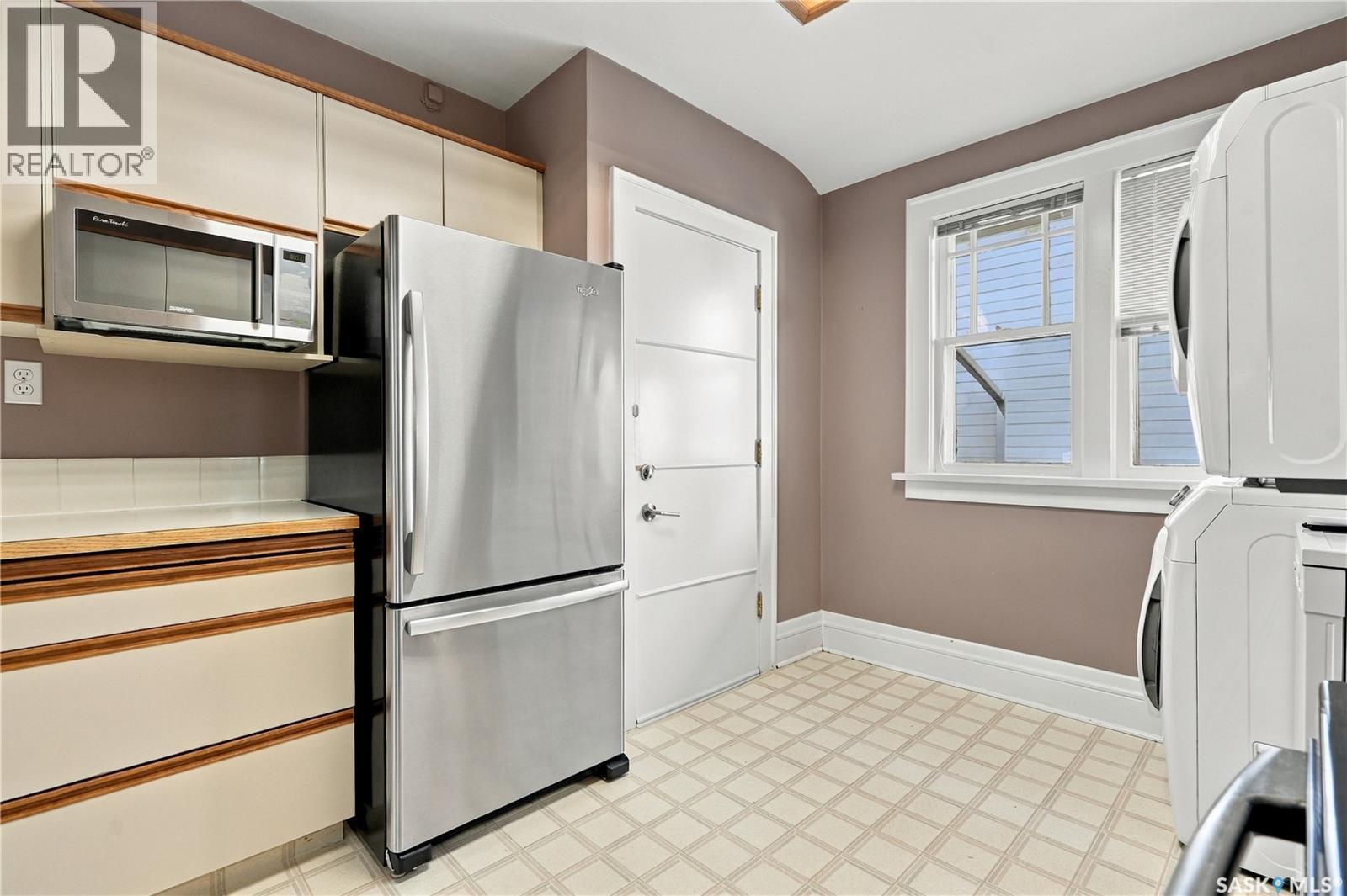 1716 Lorne AVENUE - 19