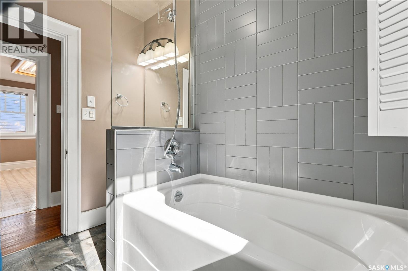 1716 Lorne AVENUE, Saskatoon — photo 21
