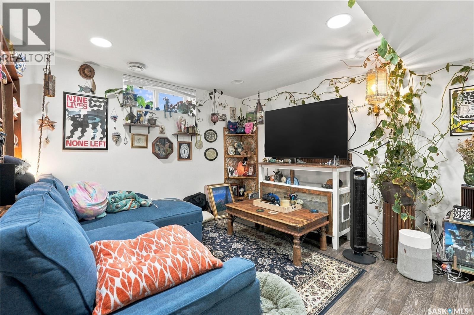 1716 Lorne AVENUE - 28