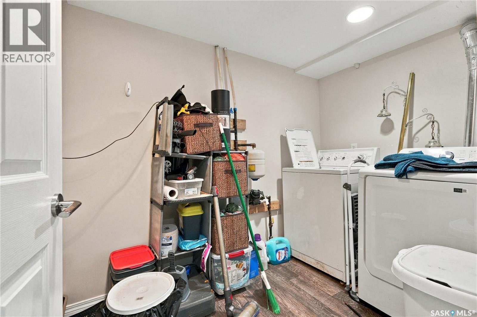 1716 Lorne AVENUE - 37