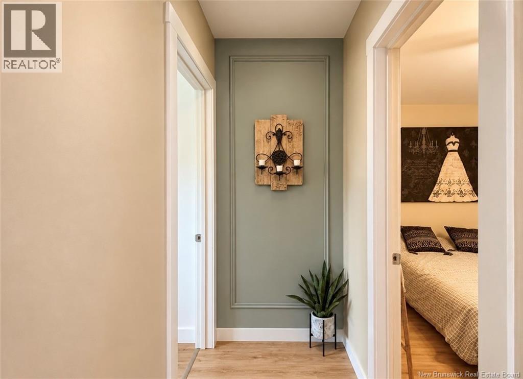 2166 Carron - Image 23