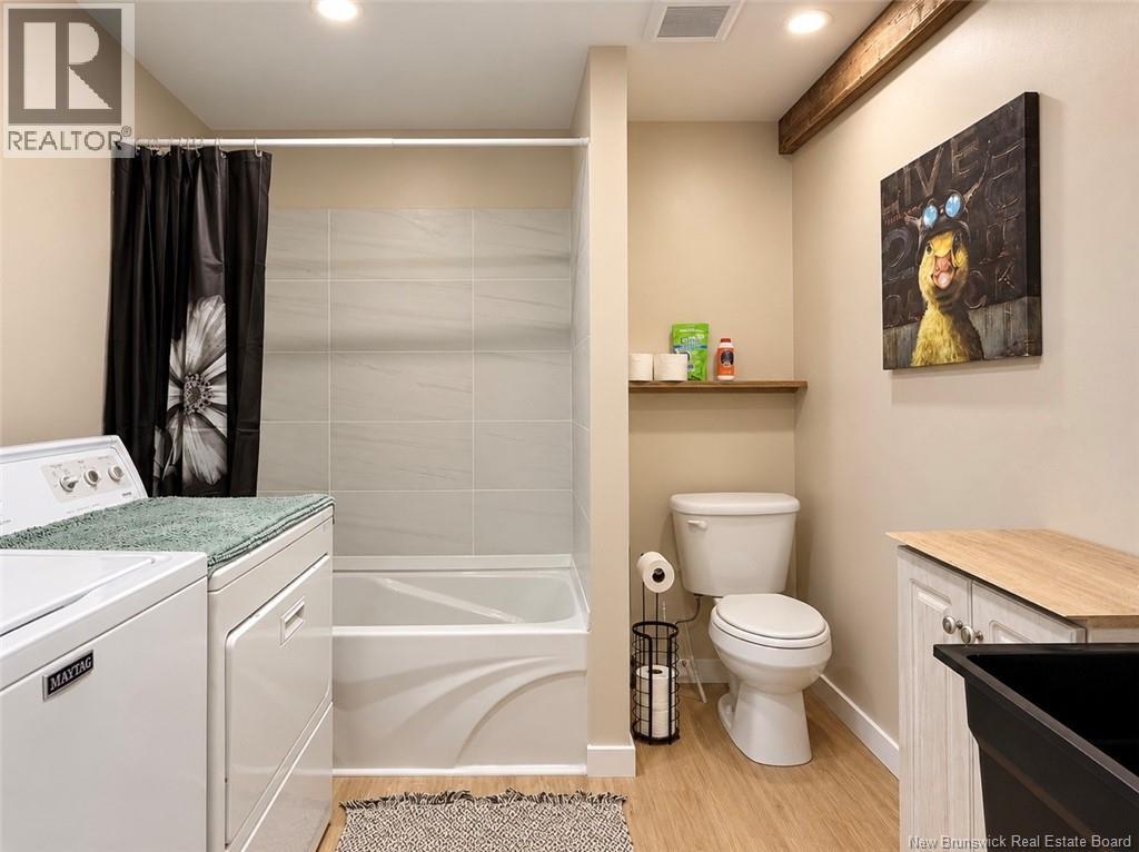 2166 Carron - Image 27
