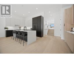 Bedroom - 273c Ranee Avenue, Toronto, ON M6A1N7 Photo 8