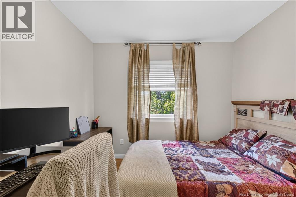 75 Christopher Crescent - 12