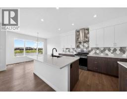 5pc Bathroom - 75 Midgrove Drive Sw, Airdrie, AB T4B5K7 Photo 14