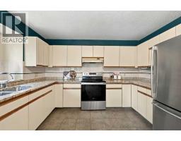 5pc Bathroom - 2820 Signal Hill Drive Sw, Calgary, AB T3H2L9 Photo 9