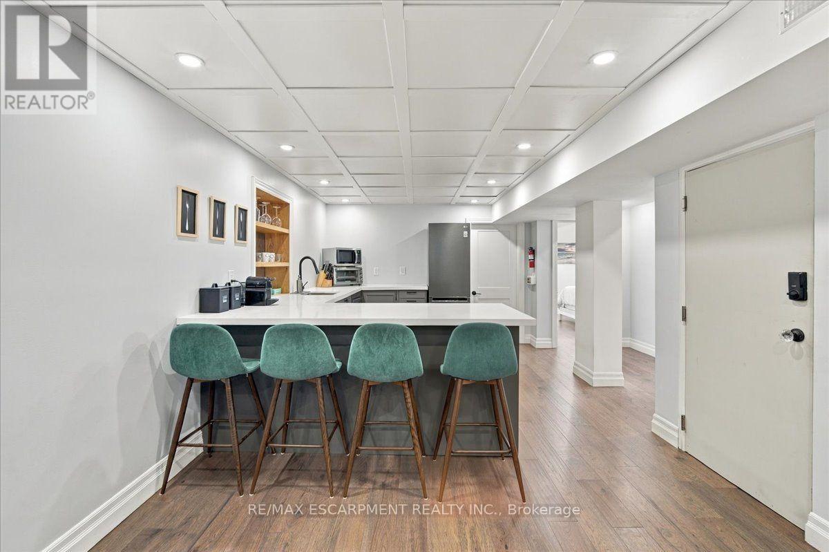 38 ENMORE AVENUE - Image 31