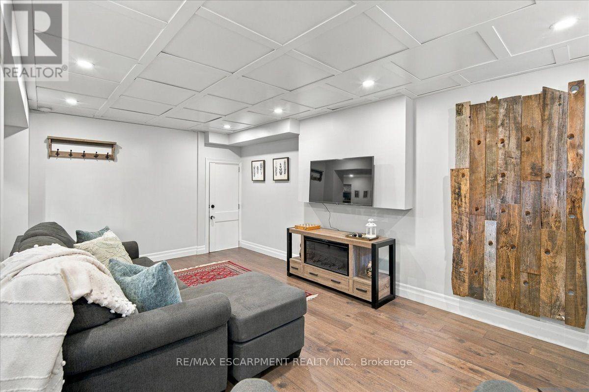 38 ENMORE AVENUE - Image 35