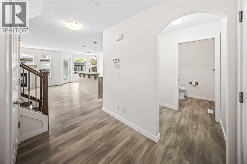 Spacious & Welcoming Front Entry