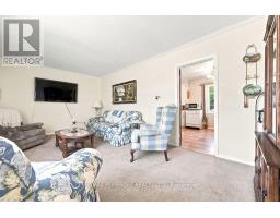 Living room - 41 Centre Street W, Petawawa, ON K8A7E8 Photo 9