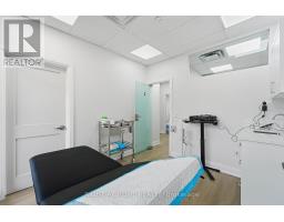 109 - 235 St Clair Avenue W, Toronto, ON M4V1R4 Photo 12