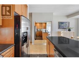 Primary Bedroom - 825 - 628 Fleet Street, Toronto, ON M5V1A8 Photo 6