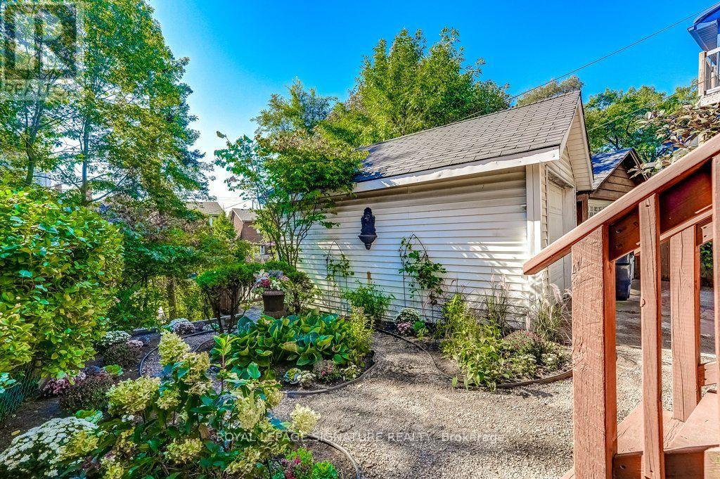 355 WOLVERLEIGH BOULEVARD - 5